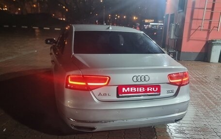 Audi A8, 2011 год, 1 050 000 рублей, 17 фотография