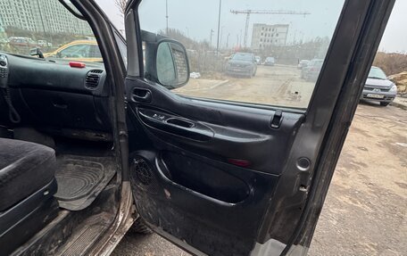 Hyundai Starex I рестайлинг, 2003 год, 650 000 рублей, 13 фотография