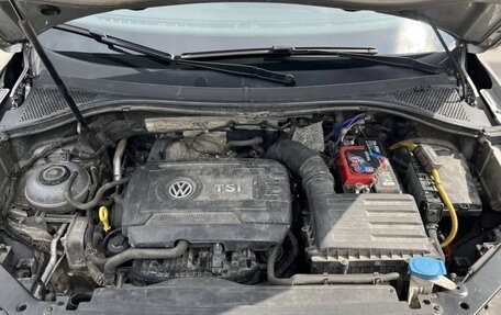 Volkswagen Tiguan II, 2018 год, 2 690 000 рублей, 11 фотография