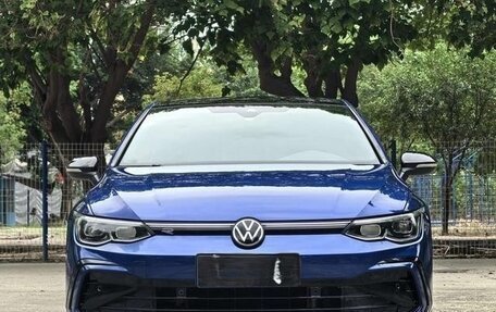 Volkswagen Golf VIII, 2022 год, 2 000 000 рублей, 3 фотография