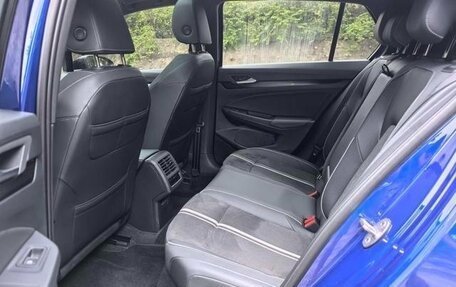 Volkswagen Golf VIII, 2022 год, 2 000 000 рублей, 8 фотография