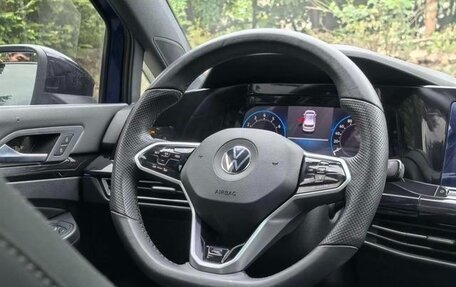 Volkswagen Golf VIII, 2022 год, 2 000 000 рублей, 20 фотография