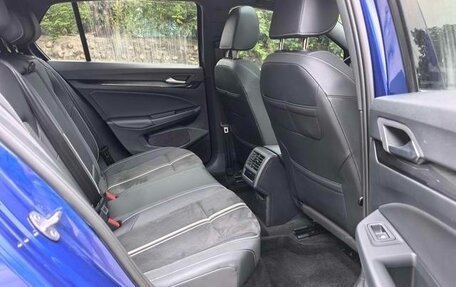 Volkswagen Golf VIII, 2022 год, 2 000 000 рублей, 11 фотография