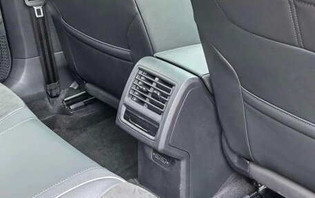 Volkswagen Golf VIII, 2022 год, 2 000 000 рублей, 19 фотография