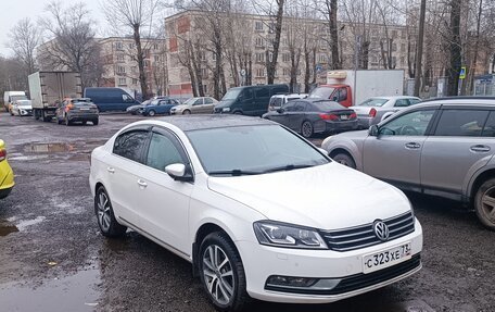 Volkswagen Passat B7, 2011 год, 899 000 рублей, 2 фотография