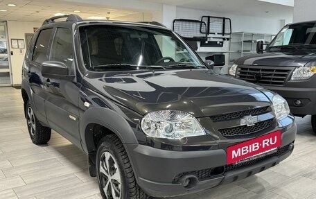 Chevrolet Niva I рестайлинг, 2019 год, 816 000 рублей, 3 фотография