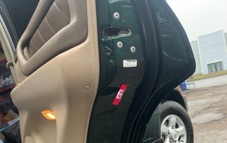 Toyota Land Cruiser 100 рестайлинг 2, 2000 год, 1 580 000 рублей, 12 фотография