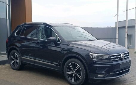 Volkswagen Tiguan II, 2019 год, 2 690 000 рублей, 3 фотография