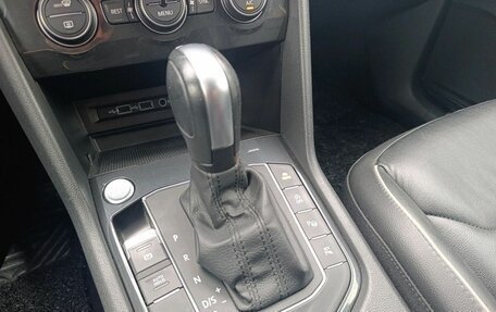 Volkswagen Tiguan II, 2019 год, 2 690 000 рублей, 18 фотография