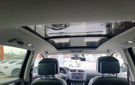 Volkswagen Tiguan II, 2019 год, 2 690 000 рублей, 11 фотография