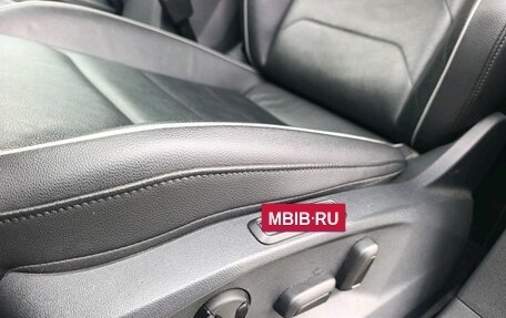 Volkswagen Tiguan II, 2019 год, 2 690 000 рублей, 13 фотография