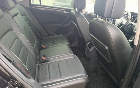 Volkswagen Tiguan II, 2019 год, 2 690 000 рублей, 25 фотография