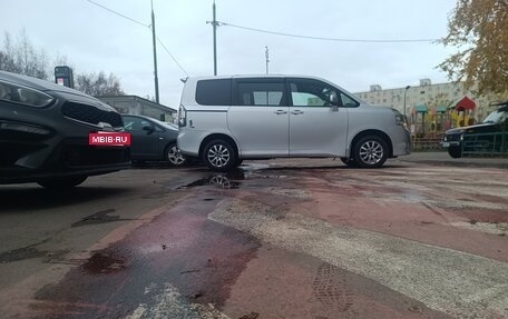 Toyota Voxy II, 2008 год, 1 150 000 рублей, 7 фотография