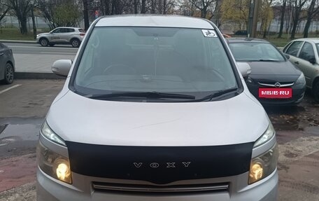 Toyota Voxy II, 2008 год, 1 150 000 рублей, 12 фотография