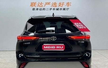 Toyota Highlander, 2024 год, 4 715 000 рублей, 5 фотография