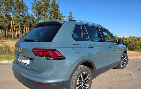 Volkswagen Tiguan II, 2019 год, 2 240 000 рублей, 6 фотография