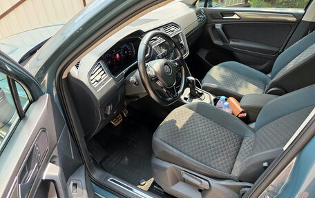 Volkswagen Tiguan II, 2019 год, 2 240 000 рублей, 21 фотография