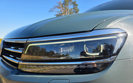 Volkswagen Tiguan II, 2019 год, 2 240 000 рублей, 17 фотография