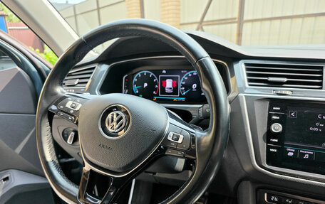 Volkswagen Tiguan II, 2019 год, 2 240 000 рублей, 31 фотография