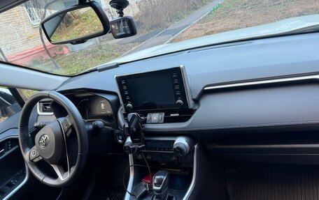 Toyota RAV4, 2021 год, 3 650 000 рублей, 7 фотография