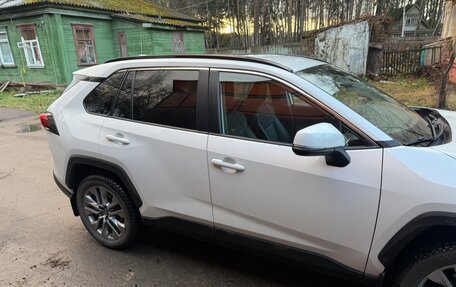 Toyota RAV4, 2021 год, 3 650 000 рублей, 11 фотография