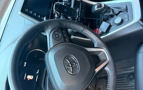 Toyota RAV4, 2021 год, 3 650 000 рублей, 2 фотография