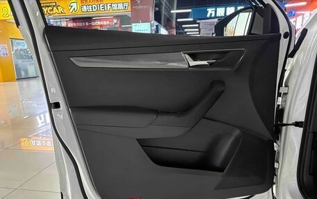 Skoda Karoq I, 2022 год, 2 031 000 рублей, 9 фотография