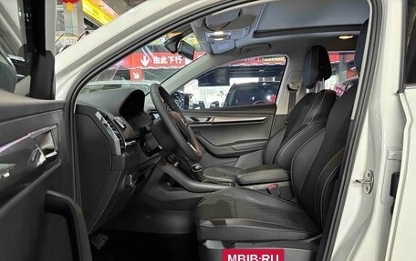 Skoda Karoq I, 2022 год, 2 031 000 рублей, 8 фотография