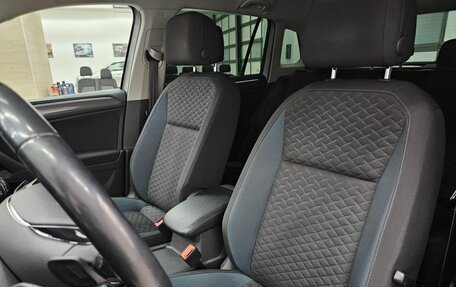 Volkswagen Tiguan II, 2019 год, 2 890 000 рублей, 4 фотография