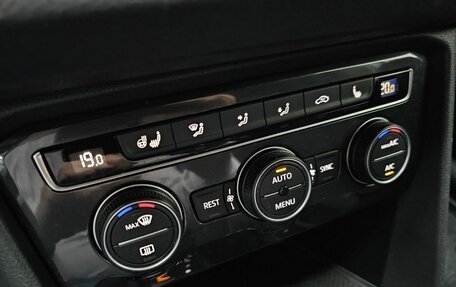 Volkswagen Tiguan II, 2019 год, 2 890 000 рублей, 8 фотография