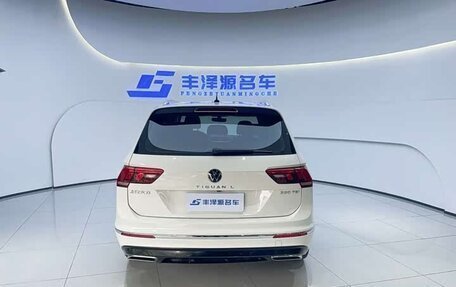 Volkswagen Tiguan II, 2021 год, 3 471 000 рублей, 5 фотография