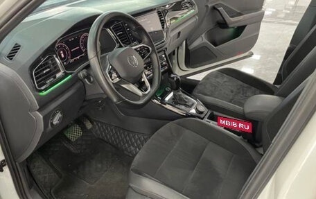 Volkswagen T-Roc I, 2022 год, 1 679 000 рублей, 4 фотография