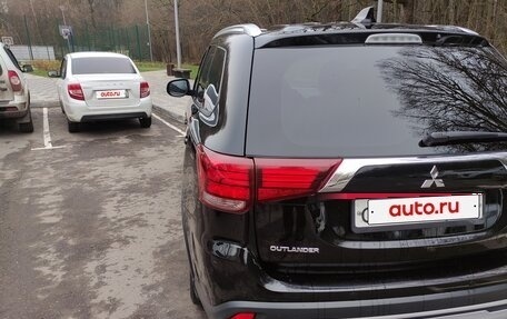 Mitsubishi Outlander III рестайлинг 3, 2018 год, 2 200 000 рублей, 7 фотография