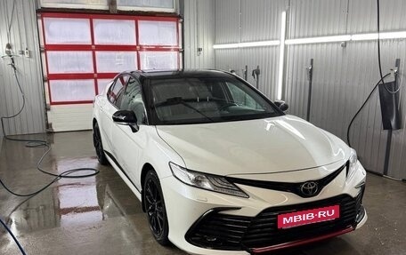 Toyota Camry, 2021 год, 4 000 000 рублей, 10 фотография