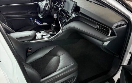 Toyota Camry, 2021 год, 4 000 000 рублей, 12 фотография