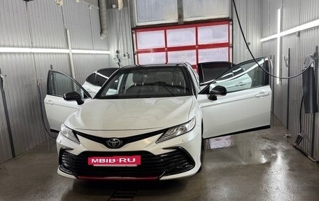 Toyota Camry, 2021 год, 4 000 000 рублей, 20 фотография