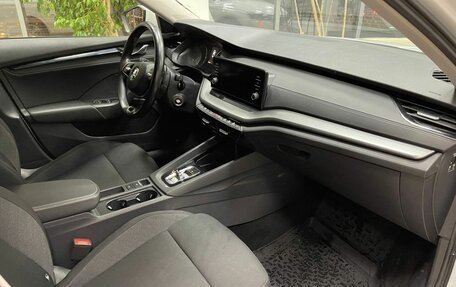 Skoda Octavia IV, 2021 год, 1 499 000 рублей, 9 фотография