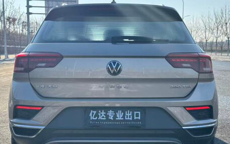 Volkswagen T-Roc I, 2021 год, 1 690 000 рублей, 6 фотография