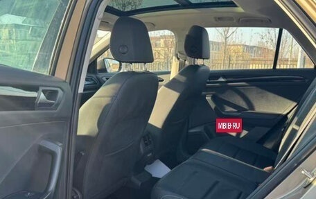 Volkswagen T-Roc I, 2021 год, 1 690 000 рублей, 9 фотография