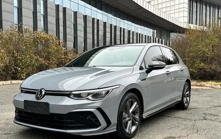 Volkswagen Golf VIII, 2022 год, 2 270 000 рублей, 1 фотография