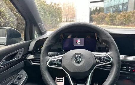 Volkswagen Golf VIII, 2022 год, 2 270 000 рублей, 10 фотография