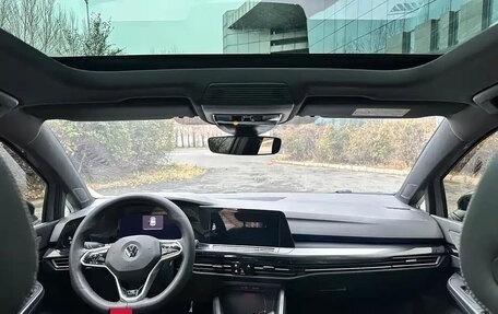 Volkswagen Golf VIII, 2022 год, 2 270 000 рублей, 12 фотография