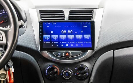 Hyundai Solaris II рестайлинг, 2012 год, 798 000 рублей, 17 фотография