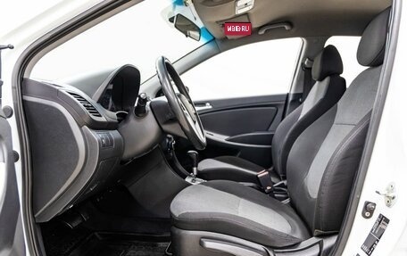 Hyundai Solaris II рестайлинг, 2012 год, 798 000 рублей, 24 фотография