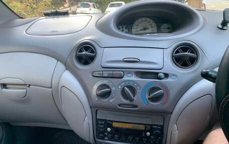 Toyota Platz, 2000 год, 380 000 рублей, 7 фотография