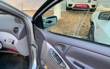 Toyota Platz, 2000 год, 380 000 рублей, 9 фотография