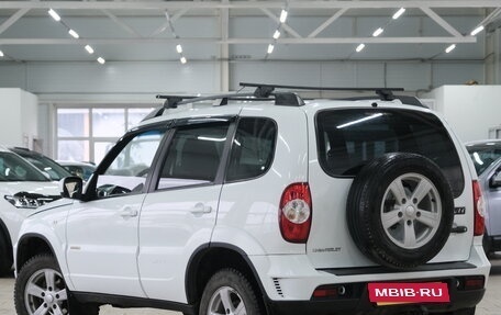 Chevrolet Niva I рестайлинг, 2015 год, 719 000 рублей, 5 фотография