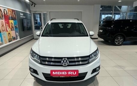 Volkswagen Tiguan I, 2015 год, 1 449 000 рублей, 2 фотография