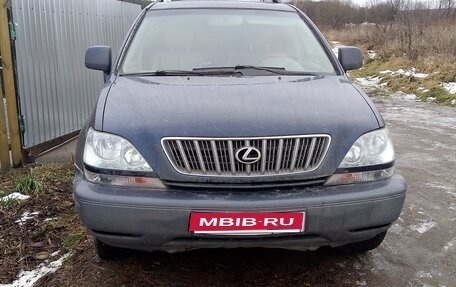 Lexus RX IV рестайлинг, 2001 год, 750 000 рублей, 1 фотография