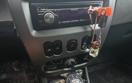 Renault Logan I, 2011 год, 420 000 рублей, 2 фотография